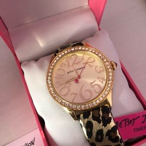 NWT Betsey Johnson Betseyville Gold Watch
